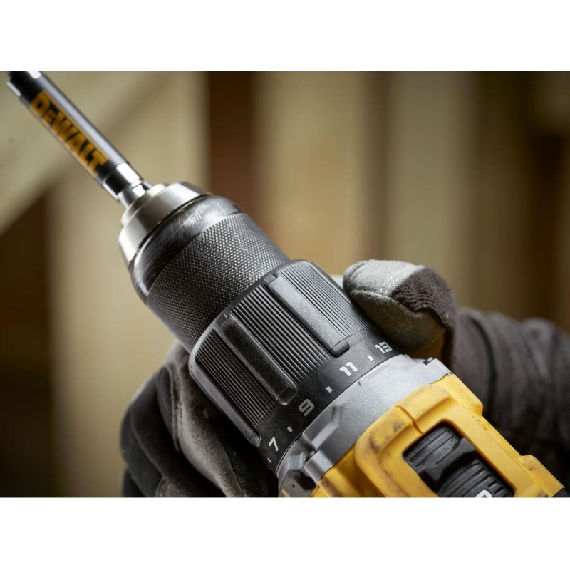 Дрель-шуруповёрт аккумуляторная бесщёточная ударная DeWALT DCD799N