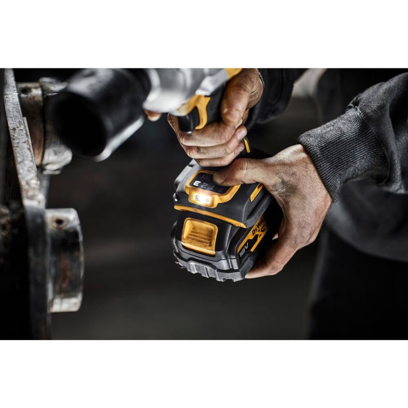 Гайковерт ударный аккумуляторный бесщёточный DeWALT DCF961N Гайковерт ударный аккумуляторный бесщёточный DeWALT DCF961N