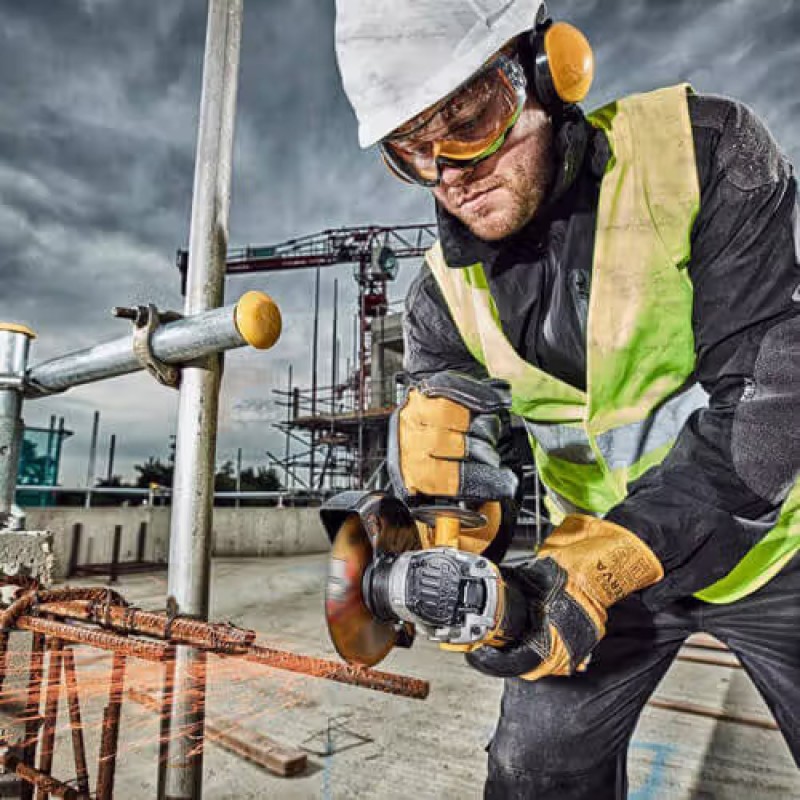 Шлифмашина угловая - болгарка аккумуляторная бесщёточная DeWALT DCG406NT Шлифмашина угловая - болгарка аккумуляторная бесщёточная DeWALT DCG406NT