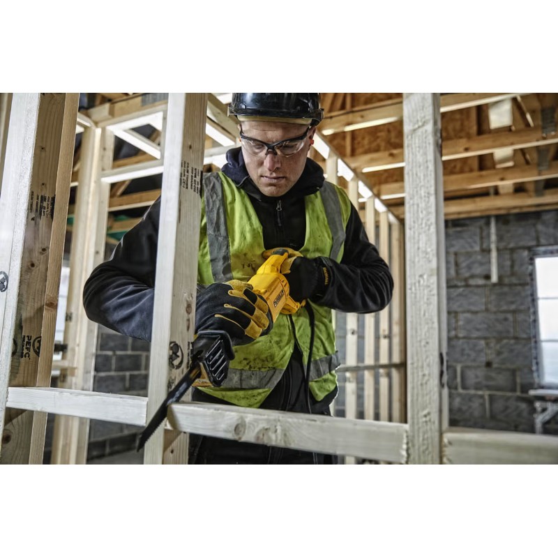 Пила сабельная сетевая DeWALT DWE305PK Пила сабельная сетевая DeWALT DWE305PK